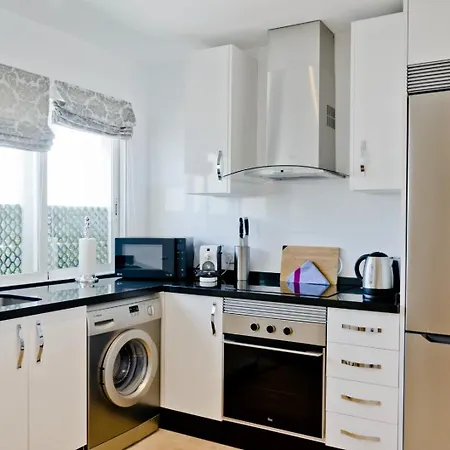 1408 - Luxury Two Bed Penthouse In El Presidente Apartment Estepona